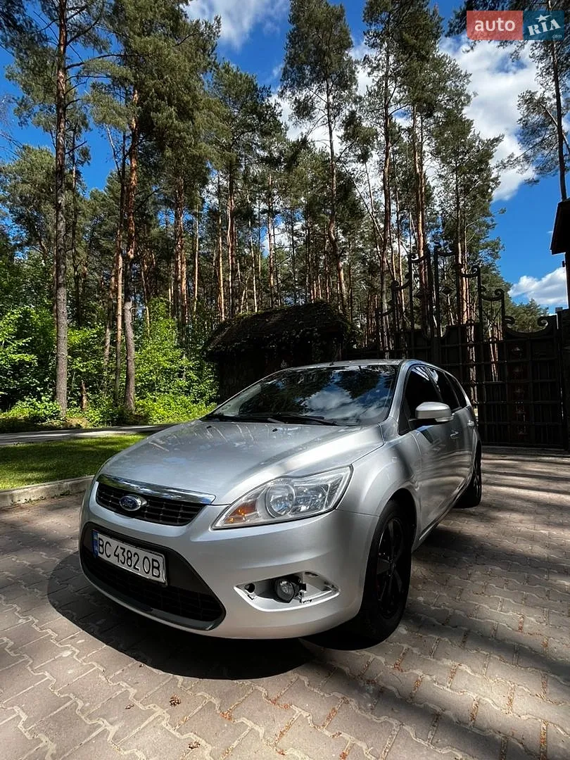 2010 Ford Focus - мініатюра 8