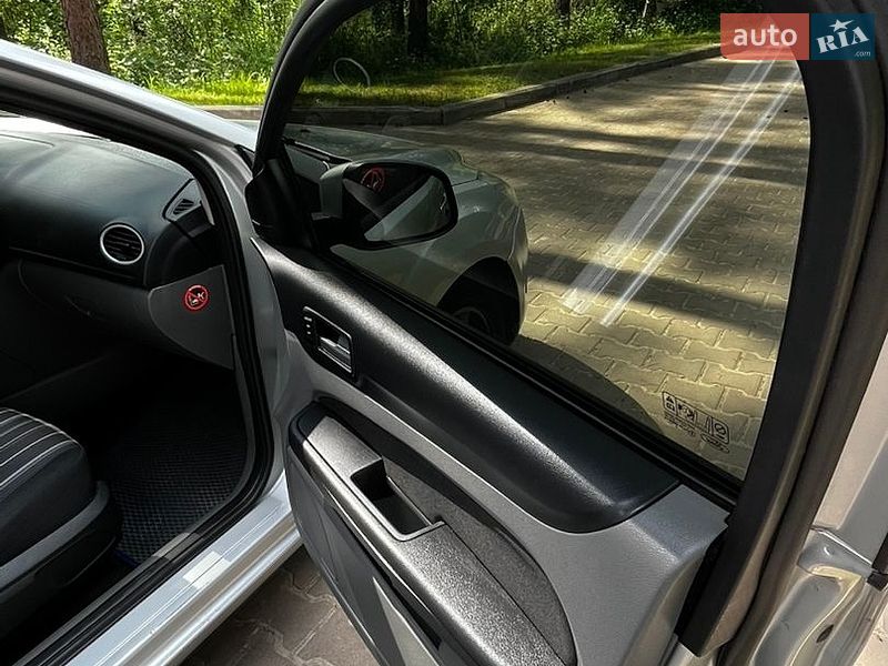 Универсал Ford Focus 2010 в Новояворовске