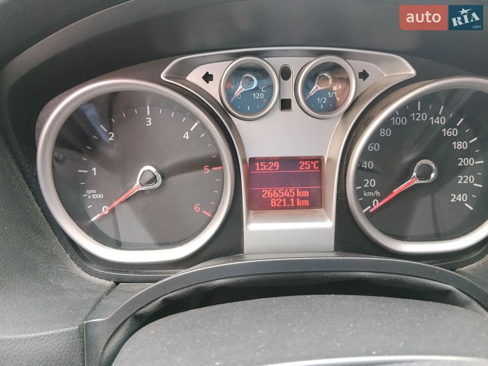 2010 Ford Focus - мініатюра 16