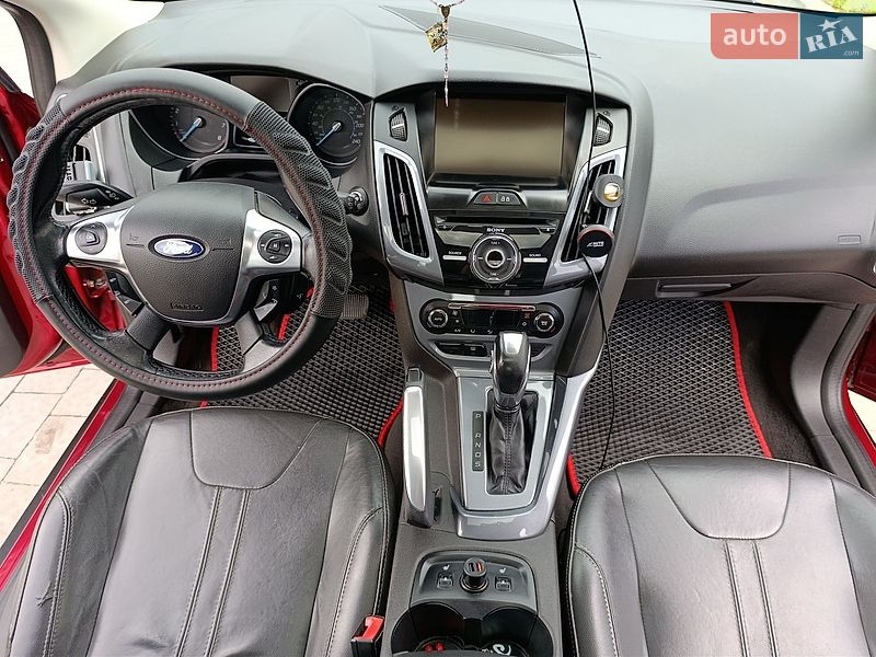 Хэтчбек Ford Focus 2013 в Львове