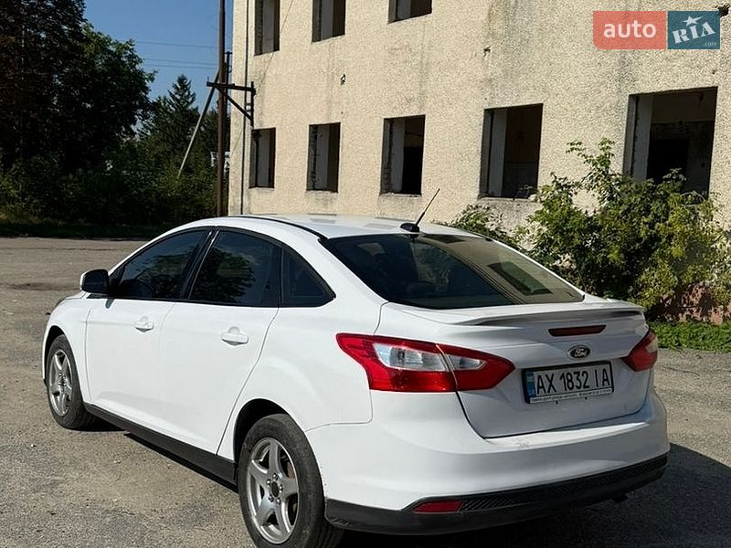 Седан Ford Focus 2014 в Шполі фото 7 Седан Ford Focus 2014 в Шполі