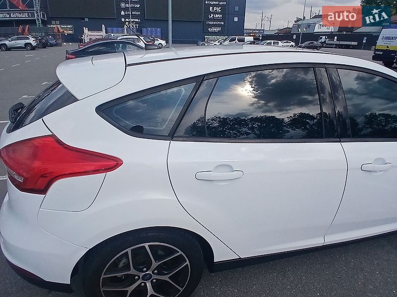 Хэтчбек Ford Focus 2017 в Киеве