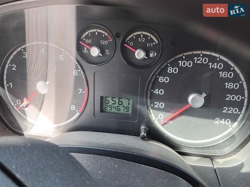 Хэтчбек Ford Focus 2005 в Подольске