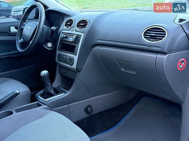 Седан Ford Focus 2006 в Киеве