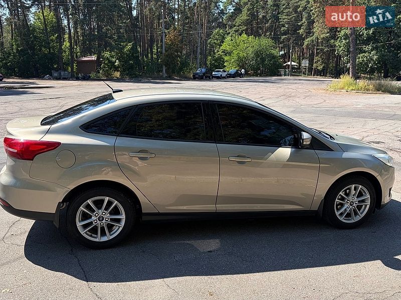 Седан Ford Focus 2015 в Черкассах