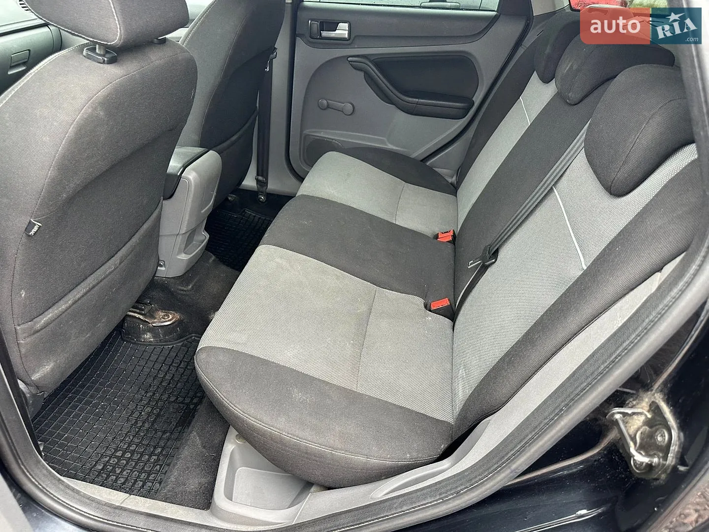 2010 Ford Focus - мініатюра 17