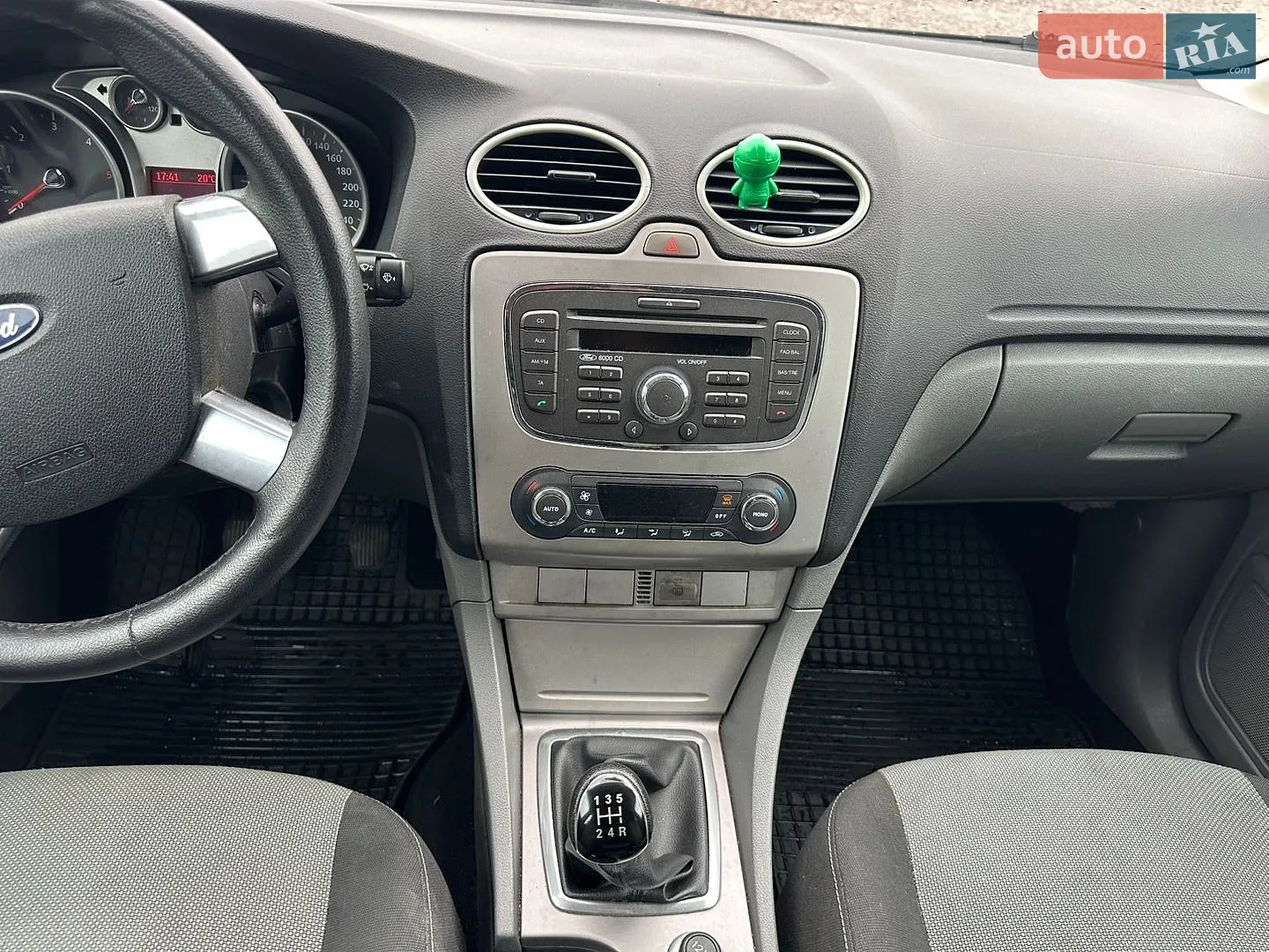 2010 Ford Focus - мініатюра 19