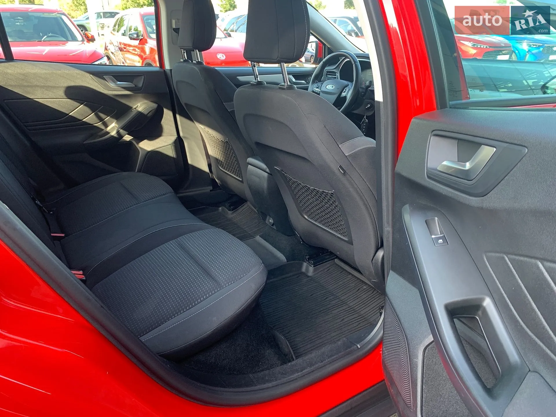 2019 Ford Focus - мініатюра 17