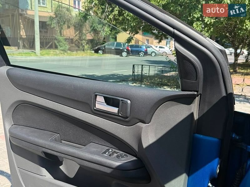 Хетчбек Ford Focus 2007 в Дніпрі