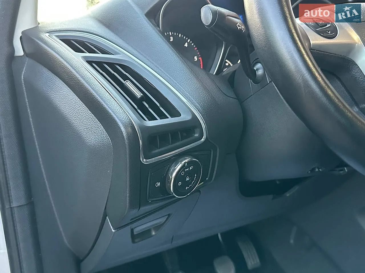 2011 Ford Focus - мініатюра 14