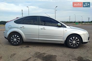 Хэтчбек Ford Focus 2007 в Южноукраинске