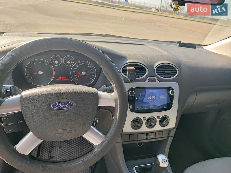 Хэтчбек Ford Focus 2007 в Южноукраинске
