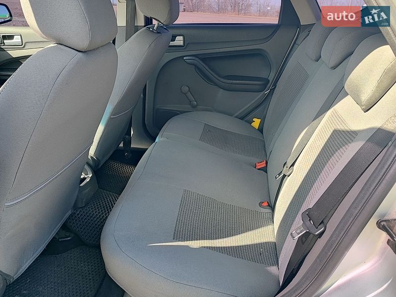 Хэтчбек Ford Focus 2007 в Южноукраинске