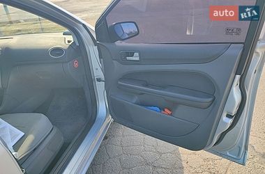 Хэтчбек Ford Focus 2007 в Южноукраинске