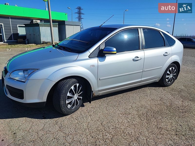 Хэтчбек Ford Focus 2007 в Южноукраинске
