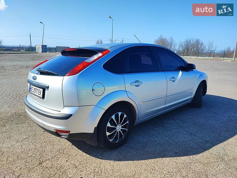 Хэтчбек Ford Focus 2007 в Южноукраинске