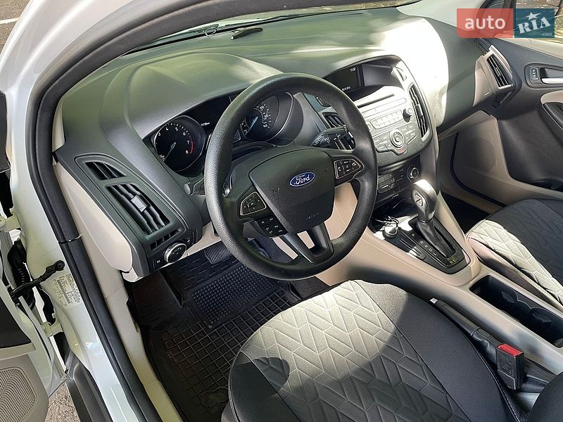 Хэтчбек Ford Focus 2015 в Полтаве фото 10 Хэтчбек Ford Focus 2015 в Полтаве