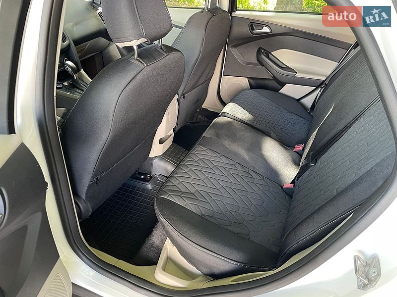Хэтчбек Ford Focus 2015 в Полтаве фото 17 Хэтчбек Ford Focus 2015 в Полтаве