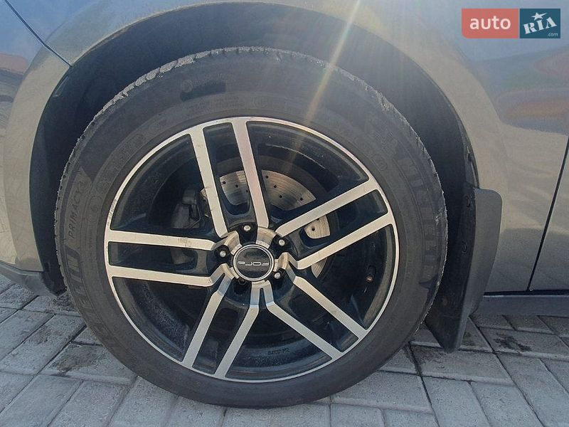 Хэтчбек Ford Focus 2015 в Днепре