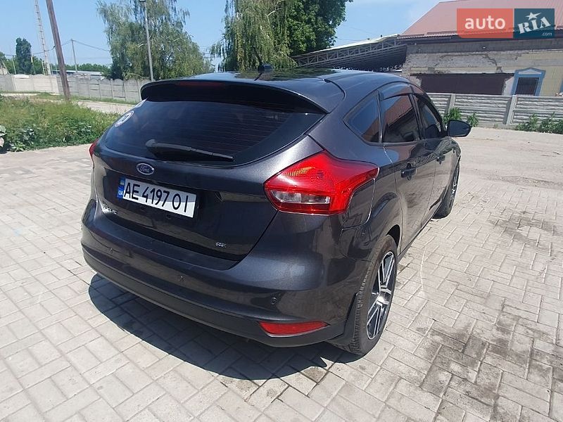 Хэтчбек Ford Focus 2015 в Днепре