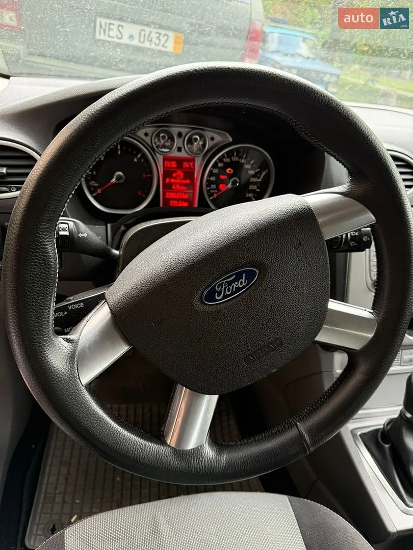 2010 Ford Focus - мініатюра 5