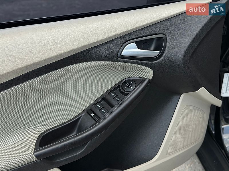 Хэтчбек Ford Focus 2014 в Шептицькому