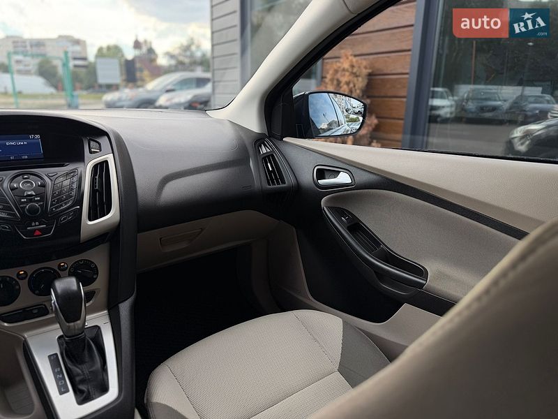 Хэтчбек Ford Focus 2014 в Шептицькому