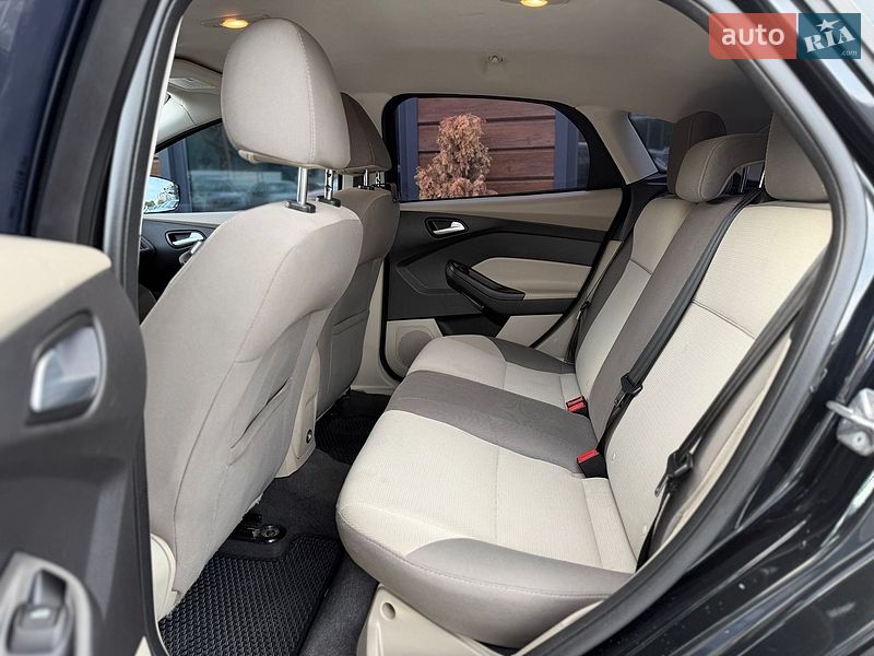 Хэтчбек Ford Focus 2014 в Шептицькому