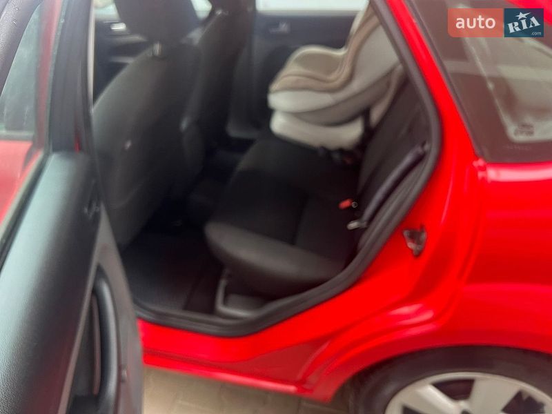 Хэтчбек Ford Focus 2007 в Тернополе