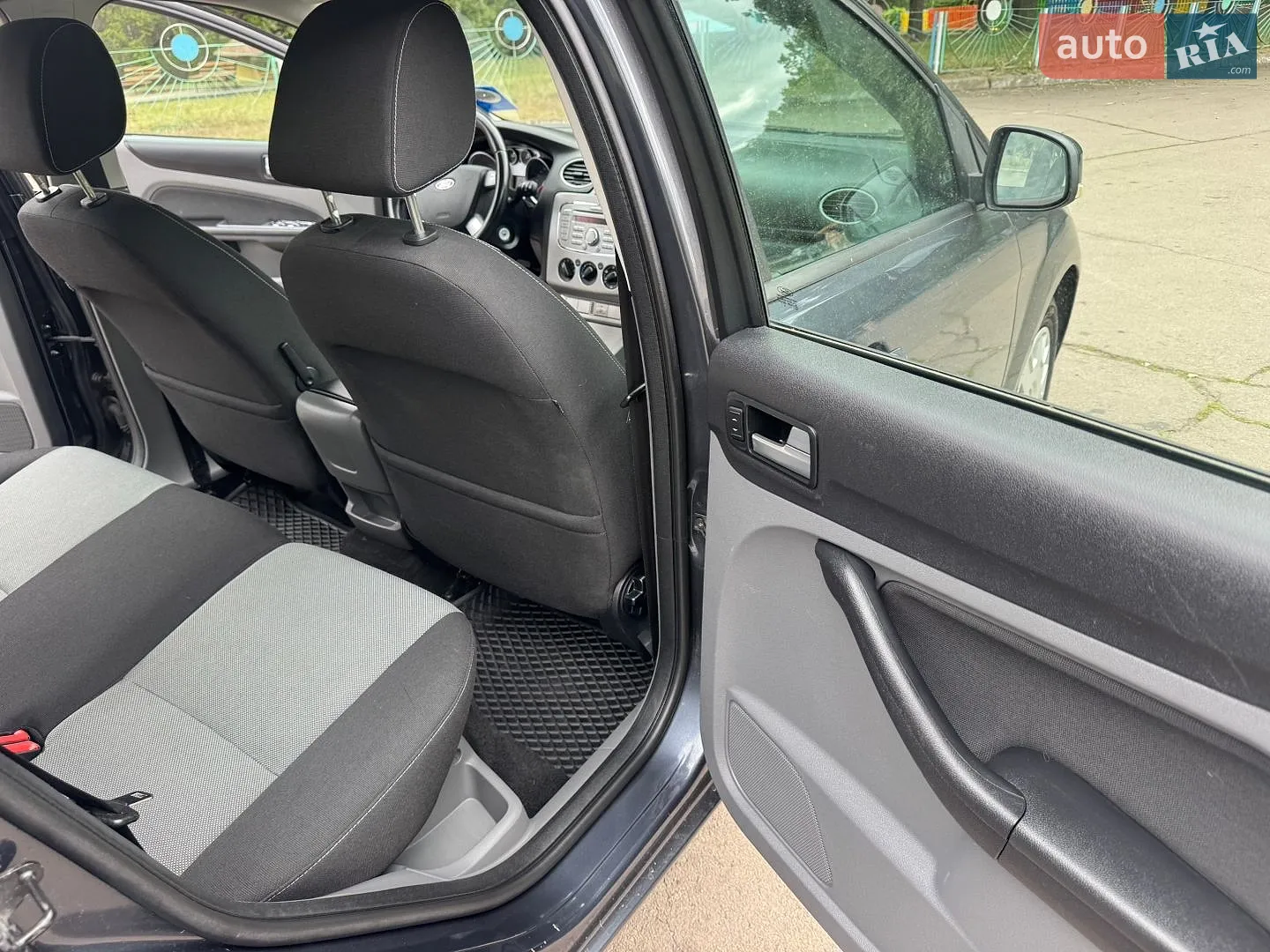 2010 Ford Focus - мініатюра 22