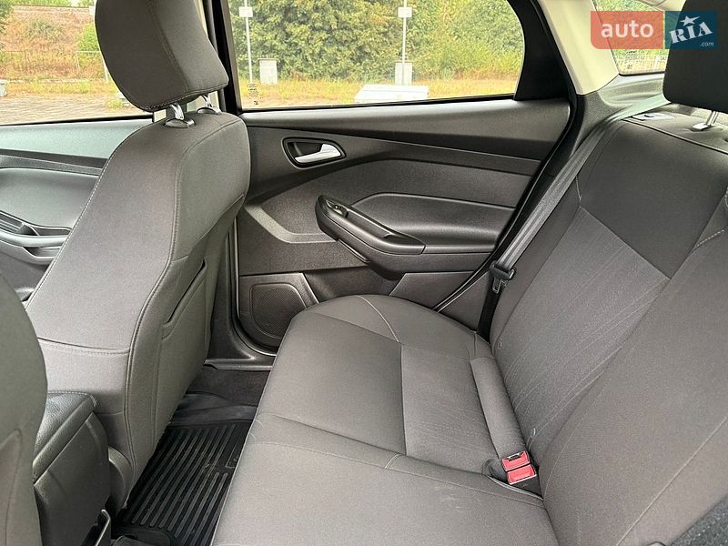 Седан Ford Focus 2015 в Черкассах фото 17 Седан Ford Focus 2015 в Черкассах