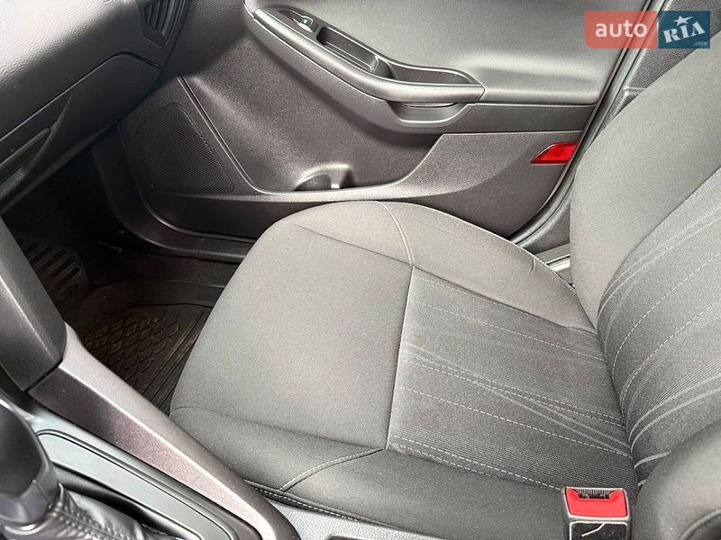 Седан Ford Focus 2015 в Черкассах фото 23 Седан Ford Focus 2015 в Черкассах