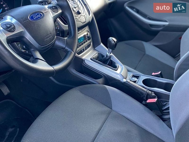 Универсал Ford Focus 2012 в Жовкве фото 21 Универсал Ford Focus 2012 в Жовкве