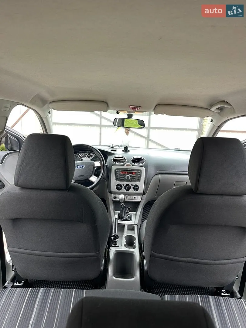 2010 Ford Focus - мініатюра 17