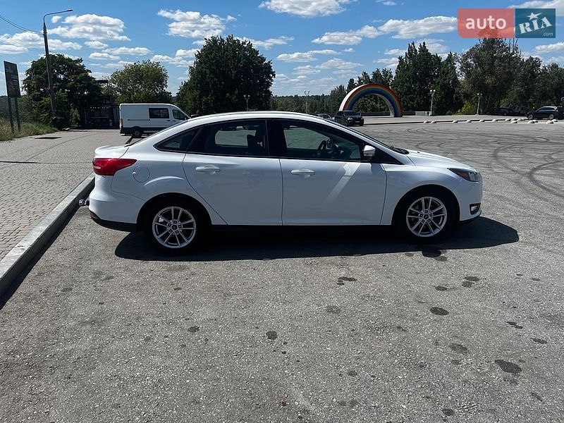 Седан Ford Focus 2016 в Запоріжжі