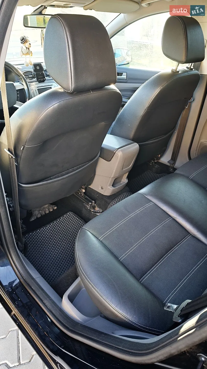 2010 Ford Focus - мініатюра 12