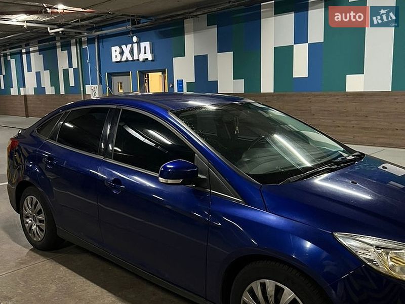 Седан Ford Focus 2013 в Киеве фото 3 Седан Ford Focus 2013 в Киеве