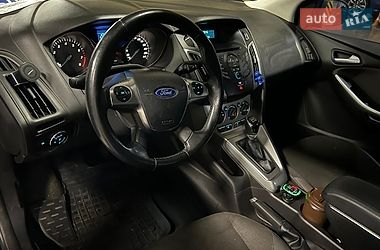 Седан Ford Focus 2013 в Киеве фото 5 Седан Ford Focus 2013 в Киеве