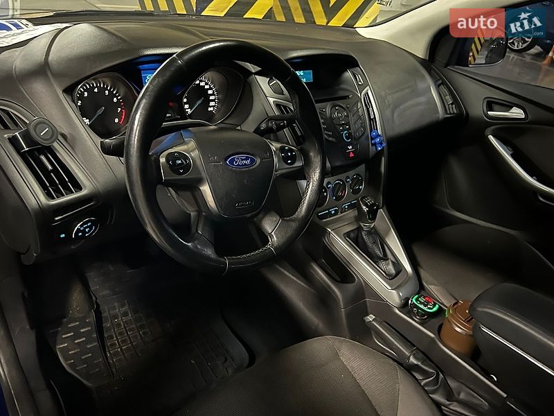 Седан Ford Focus 2013 в Киеве фото 5 Седан Ford Focus 2013 в Киеве