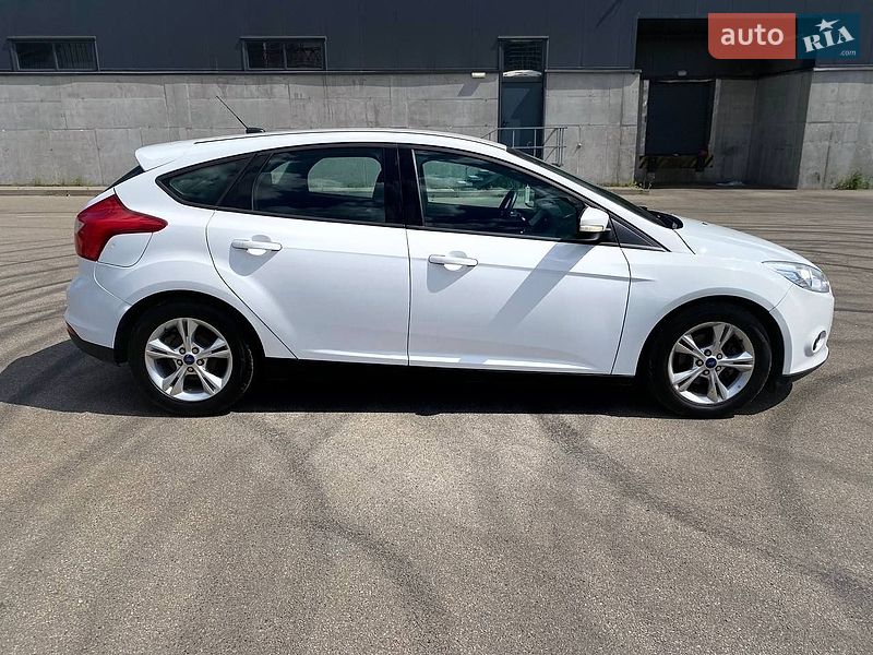 Хэтчбек Ford Focus 2014 в Киеве