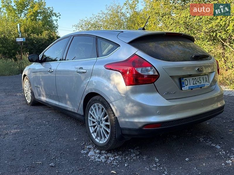 Хэтчбек Ford Focus 2013 в Днепре фото 4 Хэтчбек Ford Focus 2013 в Днепре