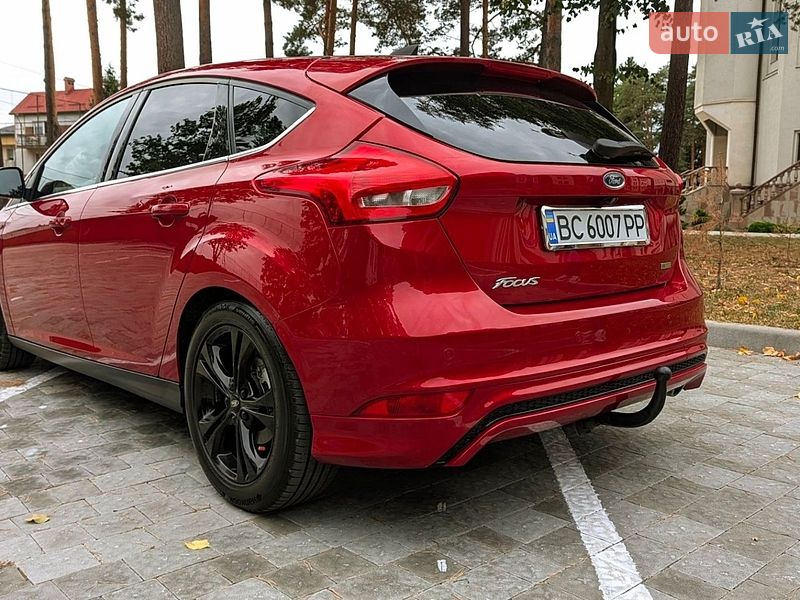 Хэтчбек Ford Focus 2015 в Львове