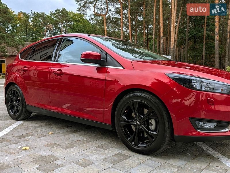 Хэтчбек Ford Focus 2015 в Львове