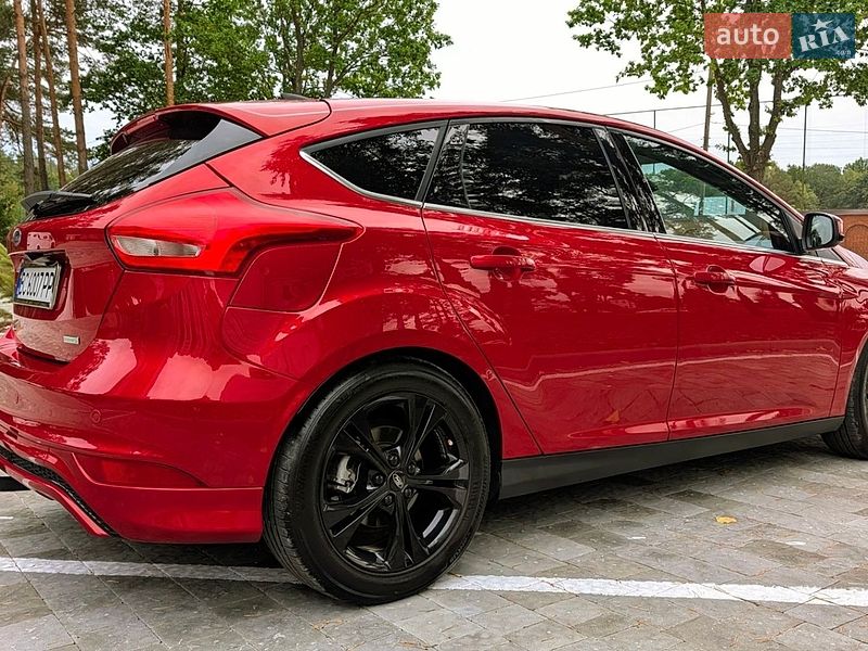 Хэтчбек Ford Focus 2015 в Львове