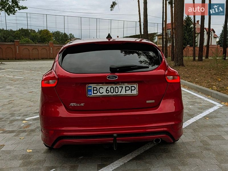 Хэтчбек Ford Focus 2015 в Львове