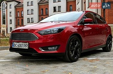 Хэтчбек Ford Focus 2015 в Львове