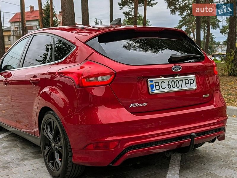 Хэтчбек Ford Focus 2015 в Львове