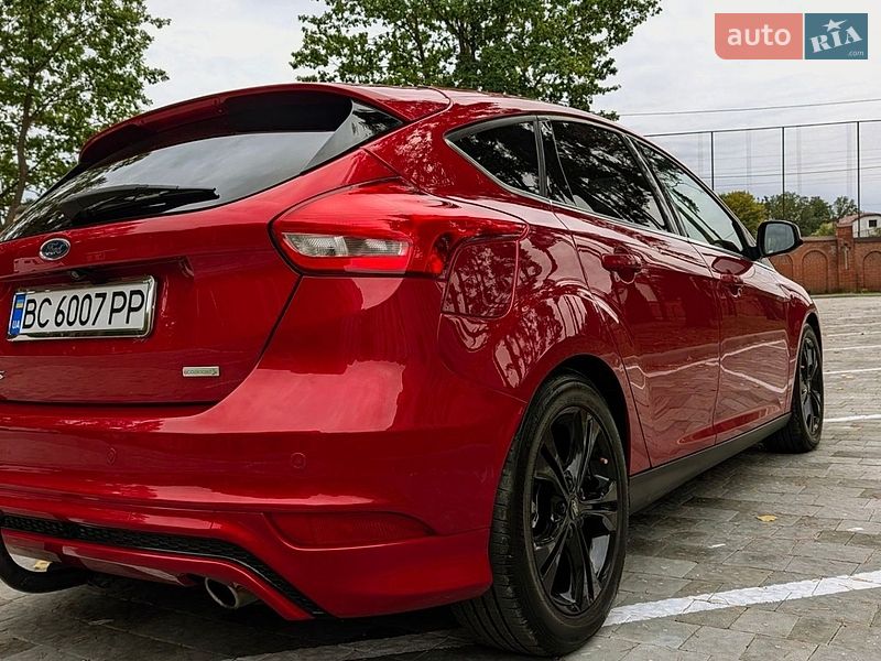 Хэтчбек Ford Focus 2015 в Львове