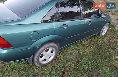 Седан Ford Focus 2000 в Казатине