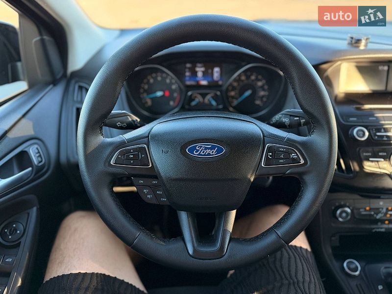 Хетчбек Ford Focus 2016 в Кривому Розі
